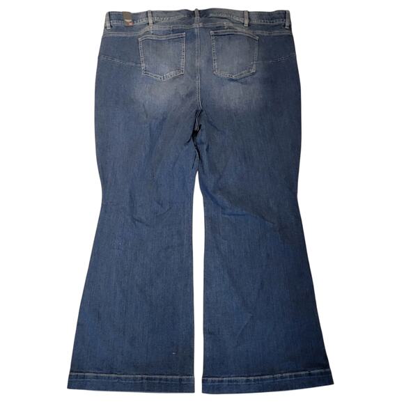 Torrid Bombshell High Rise Flare Jeans 30T Gramercy Blue Stretch Denim NWT - Picture 3 of 13